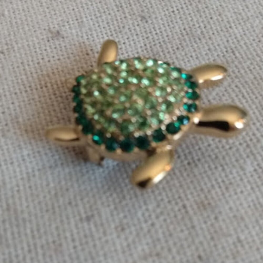 Monet: Gold tone light and dark green rhinestone small turtle brooch. - Picture 1 of 3
